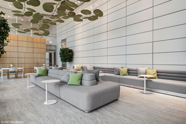 340 E RANDOLPH Street 907, Chicago, IL 60601