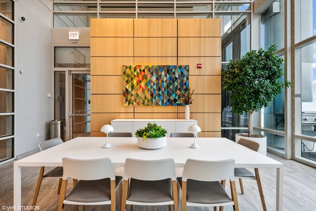 340 E RANDOLPH Street 907, Chicago, IL 60601