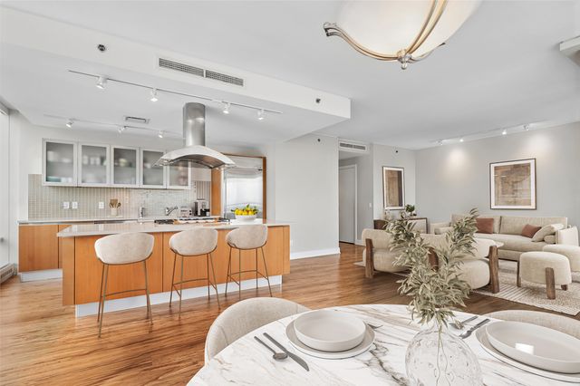 340 E RANDOLPH Street 907, Chicago, IL 60601