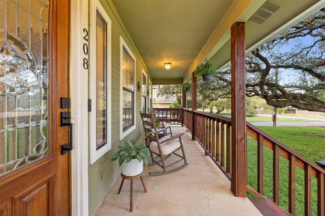 208 Willet DR, Buda, TX 78610