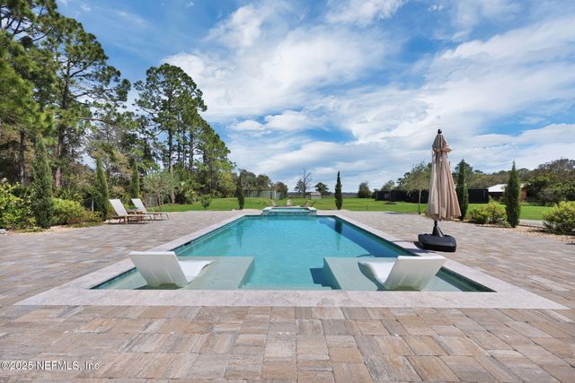 13045 SAWPIT Road, Jacksonville, FL 32226