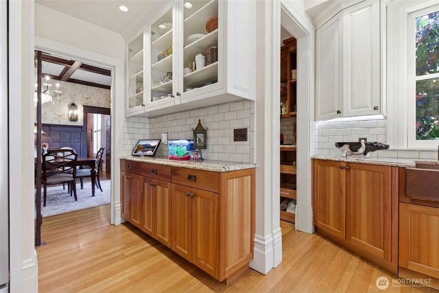 522 N E Street, Tacoma, WA 98403