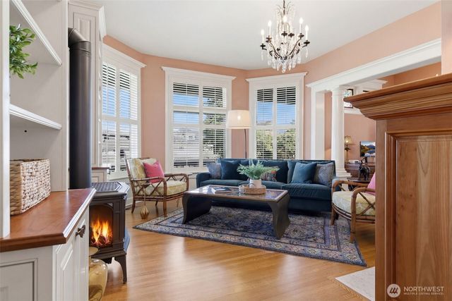 522 N E Street, Tacoma, WA 98403