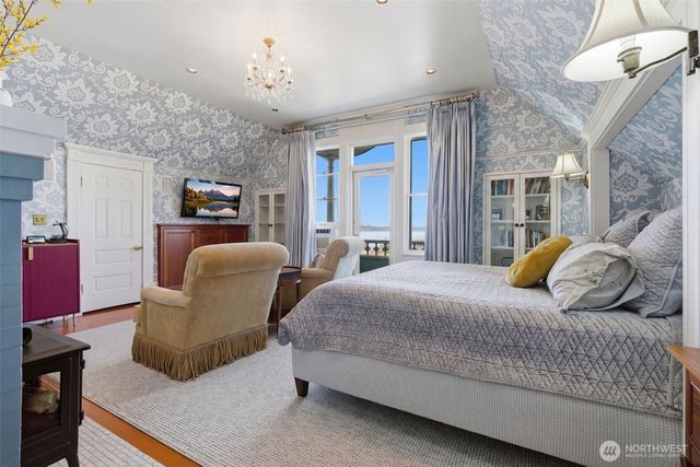 522 N E Street, Tacoma, WA 98403