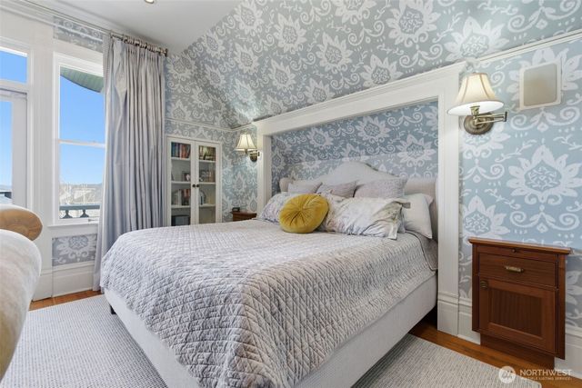 522 N E Street, Tacoma, WA 98403