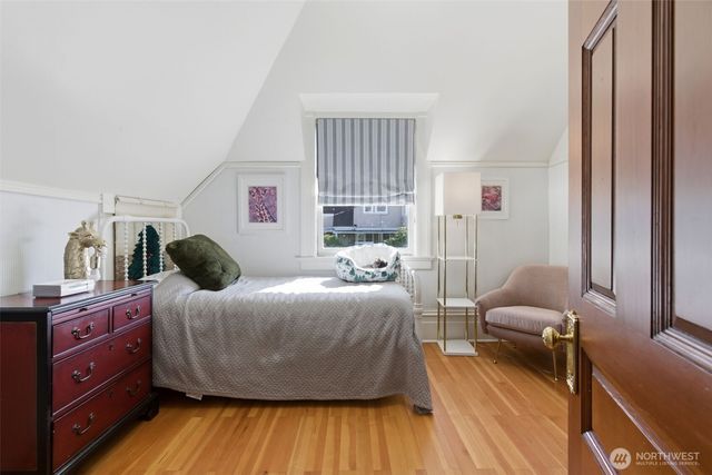 522 N E Street, Tacoma, WA 98403