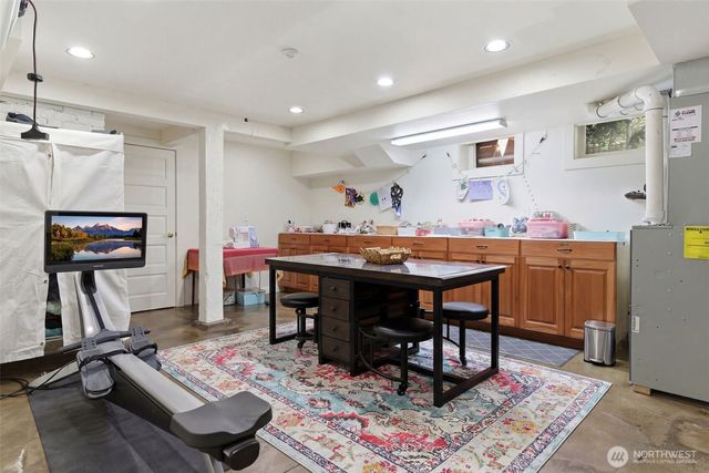 522 N E Street, Tacoma, WA 98403