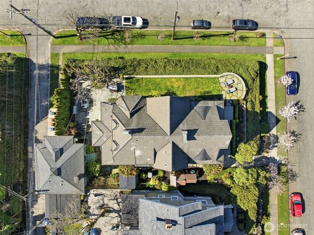 522 N E Street, Tacoma, WA 98403