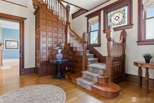 522 N E Street, Tacoma, WA 98403