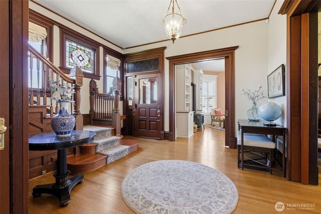 522 N E Street, Tacoma, WA 98403