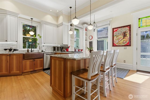 522 N E Street, Tacoma, WA 98403