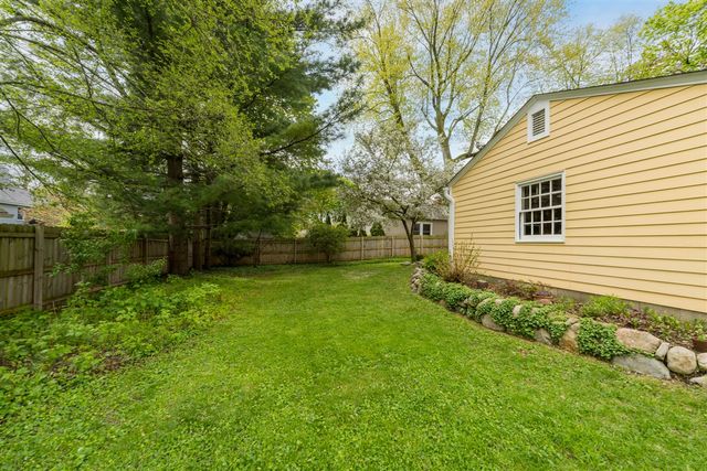 2801 Duchess Drive, Kalamazoo, MI 49008
