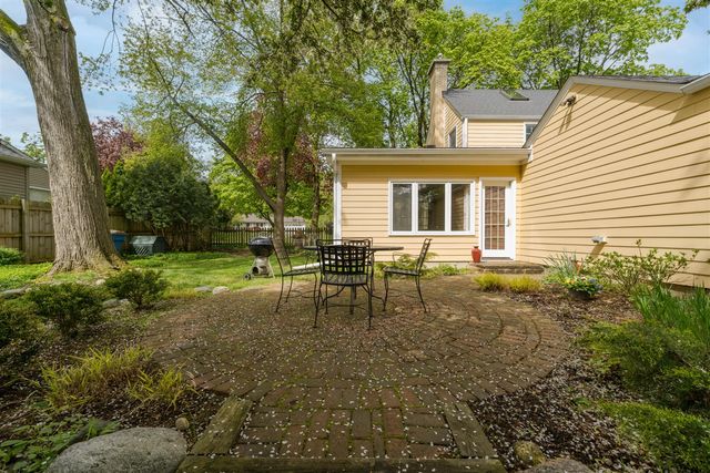 2801 Duchess Drive, Kalamazoo, MI 49008