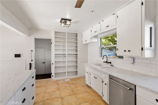 1421 Pontiac, Oakdale, CA 95361