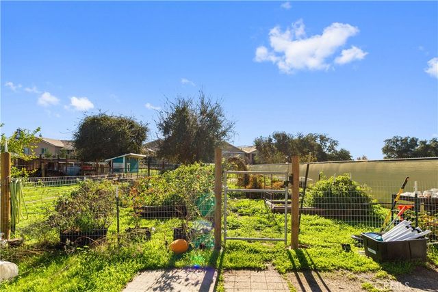 1421 Pontiac, Oakdale, CA 95361