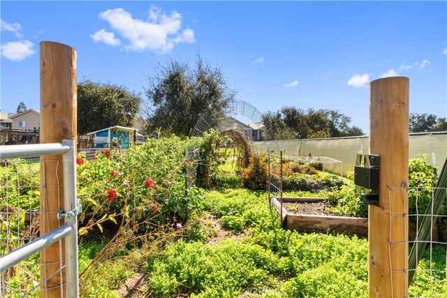 1421 Pontiac, Oakdale, CA 95361