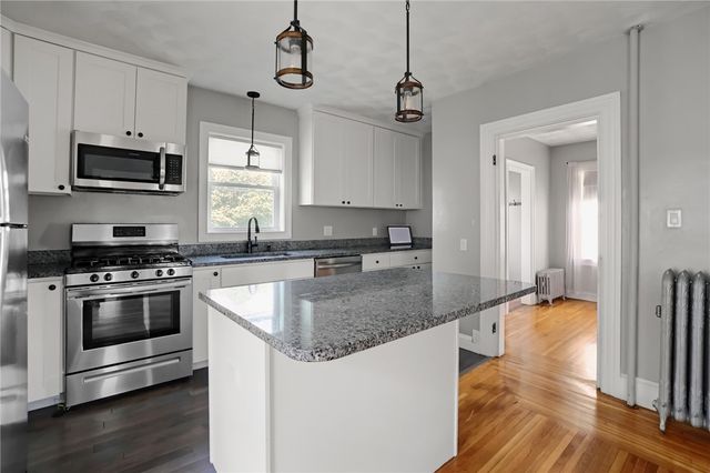 81 Ninth Street, East Providence, RI 02914