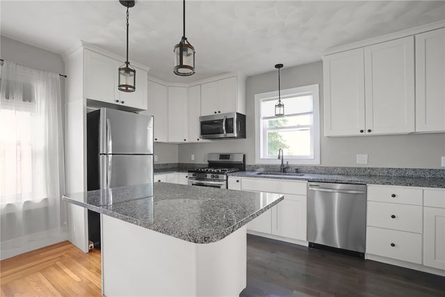 81 Ninth Street, East Providence, RI 02914