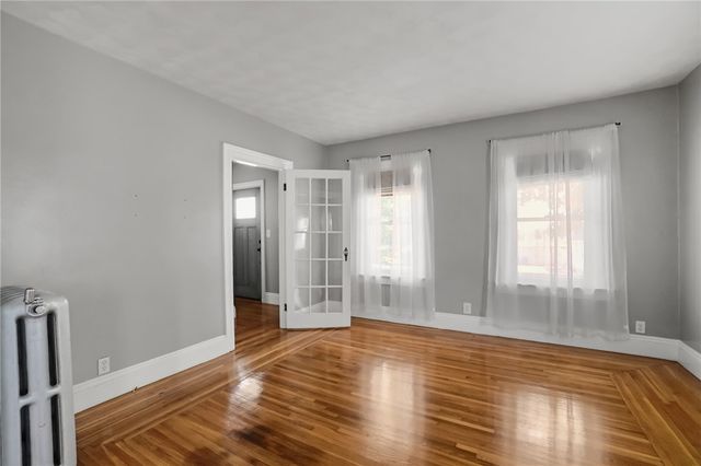 81 Ninth Street, East Providence, RI 02914