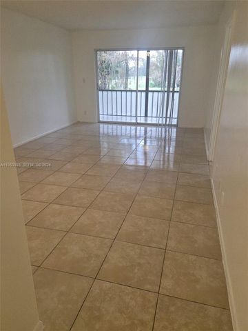 7825 Fairview Dr 203, Tamarac, FL 33321