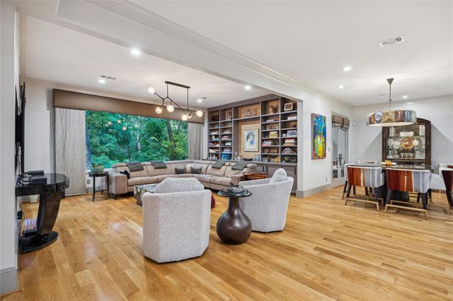 420 Pinewold Drive, Houston, TX 77056