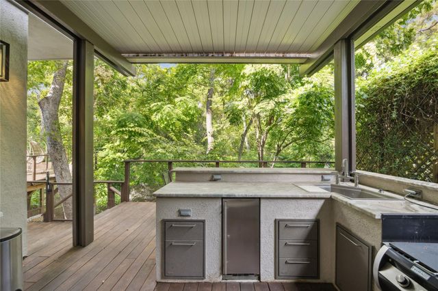 420 Pinewold Drive, Houston, TX 77056