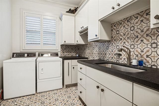 420 Pinewold Drive, Houston, TX 77056