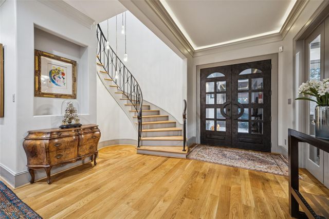 420 Pinewold Drive, Houston, TX 77056