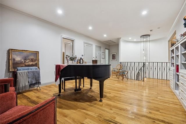 420 Pinewold Drive, Houston, TX 77056