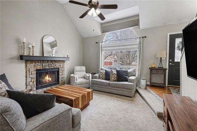 1126 E Charlotte Town Road, Olathe, KS 66061