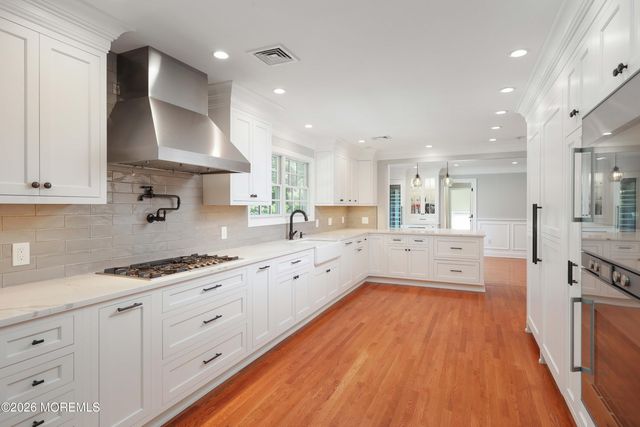 15 Ravine Road, Red Bank, NJ 07701