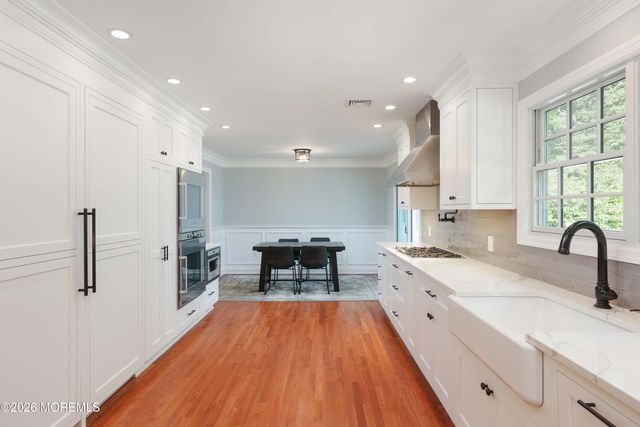 15 Ravine Road, Red Bank, NJ 07701