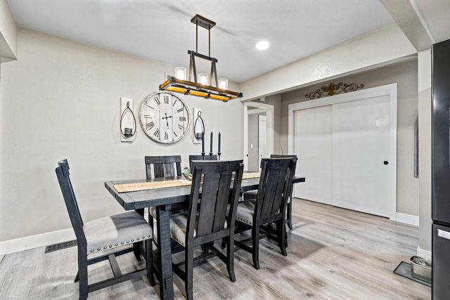 5743 Mohican Dr, Manteca, CA 95336