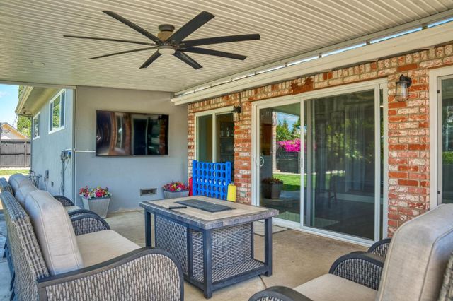 5743 Mohican Dr, Manteca, CA 95336
