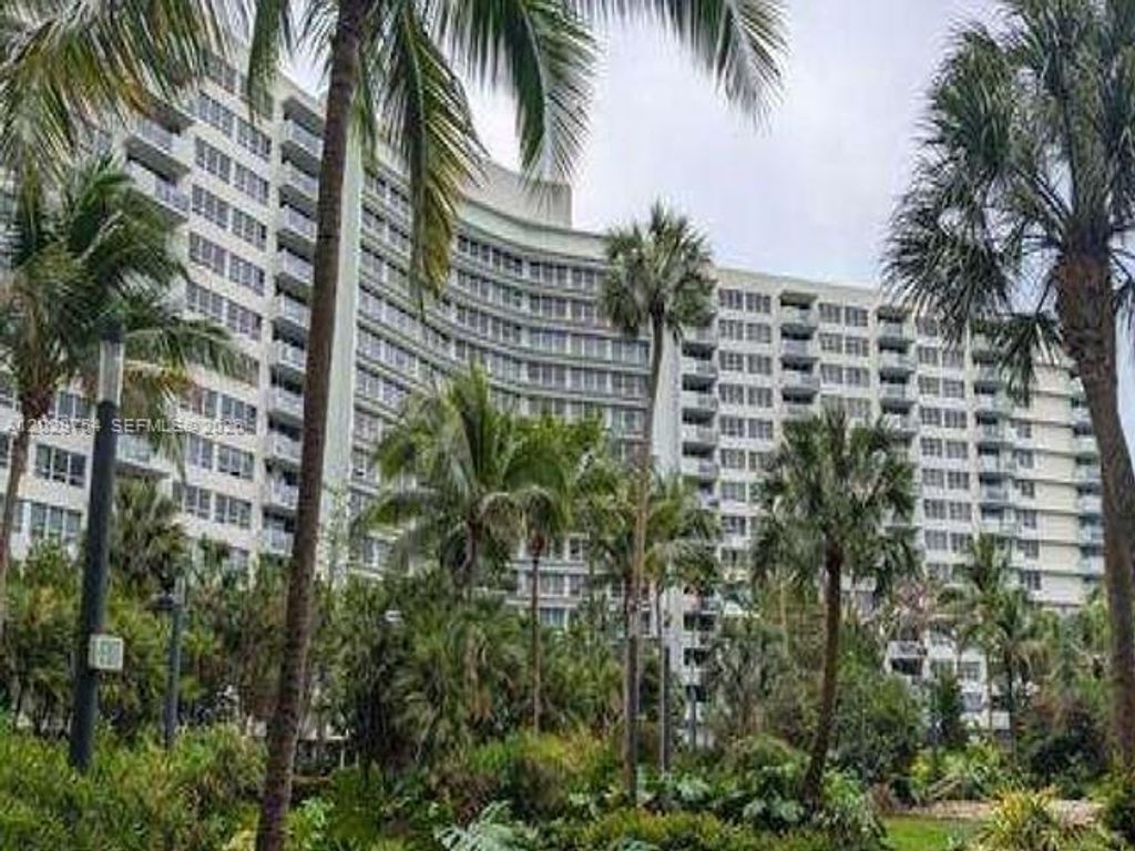 1500 Bay Rd 310S, Miami Beach, FL 33139
