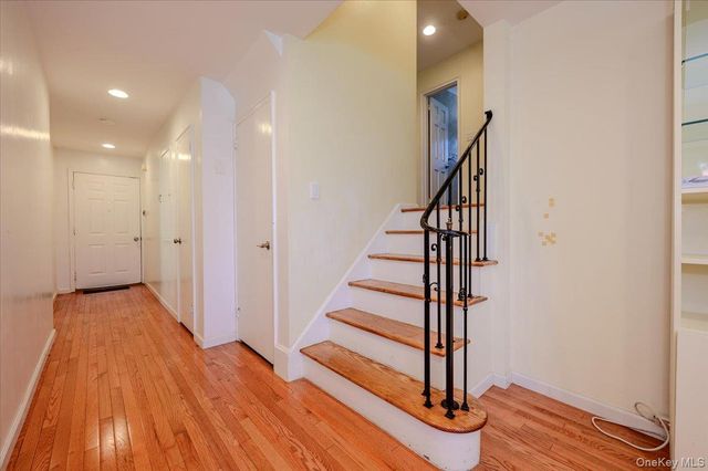 567 Oxford Road, Cedarhurst, NY 11516