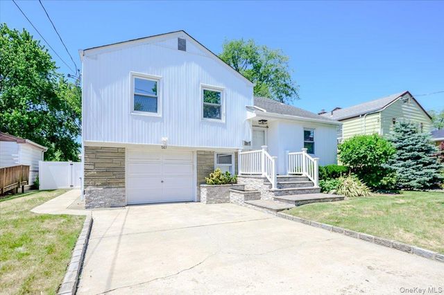567 Oxford Road, Cedarhurst, NY 11516