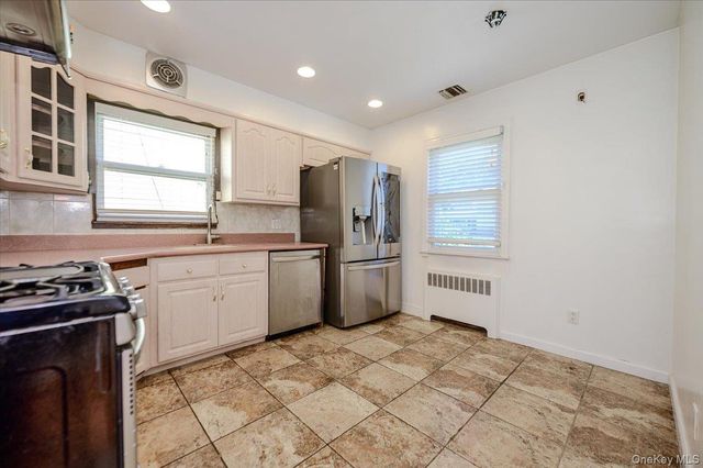 567 Oxford Road, Cedarhurst, NY 11516