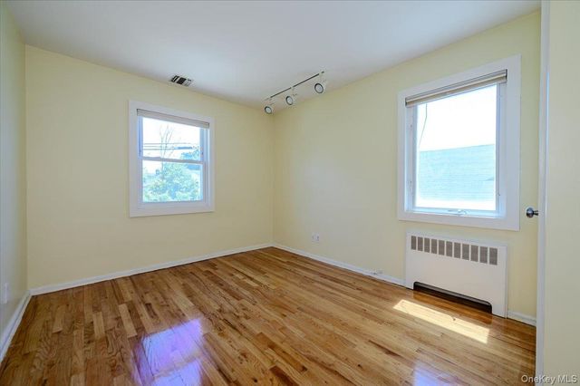 567 Oxford Road, Cedarhurst, NY 11516