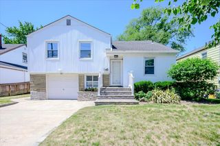 567 Oxford Road, Cedarhurst, NY 11516