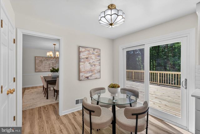 8705 QUEEN ELIZABETH BLVD, Annandale, VA 22003