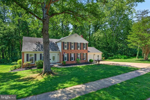 8705 QUEEN ELIZABETH BLVD, Annandale, VA 22003