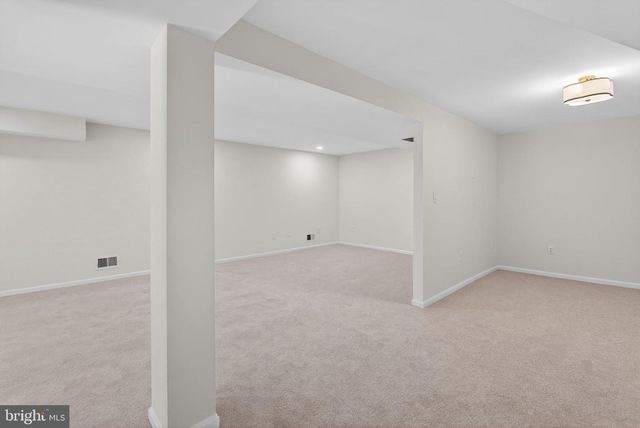 8705 QUEEN ELIZABETH BLVD, Annandale, VA 22003