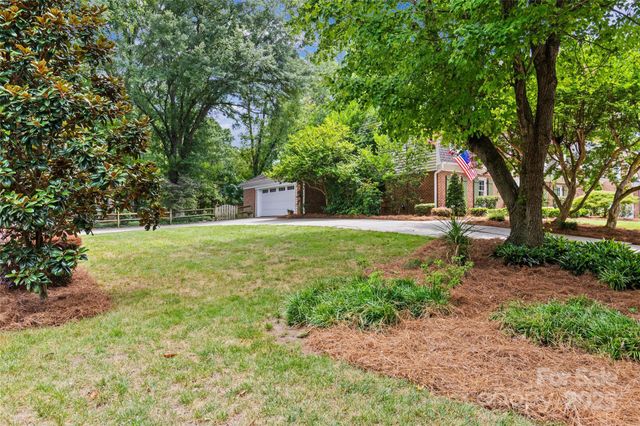 1811 Manor Mill Road, Charlotte, NC 28226