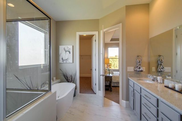 118 Falls Creek Drive, Georgetown, KY 40324