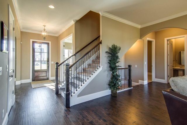 118 Falls Creek Drive, Georgetown, KY 40324