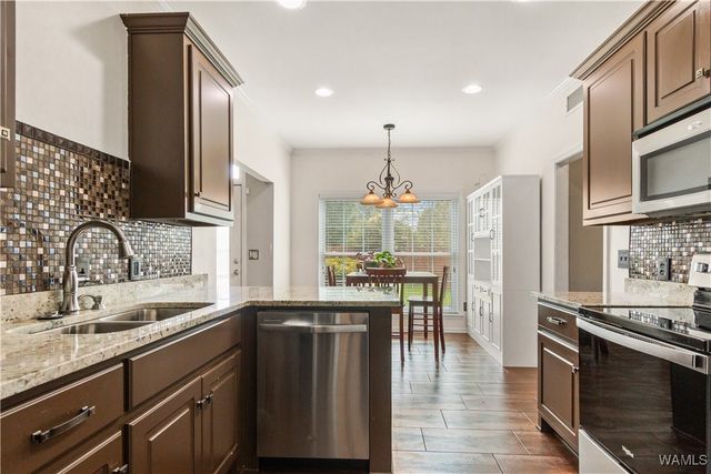 11304 ST JAMES, Northport, AL 35475