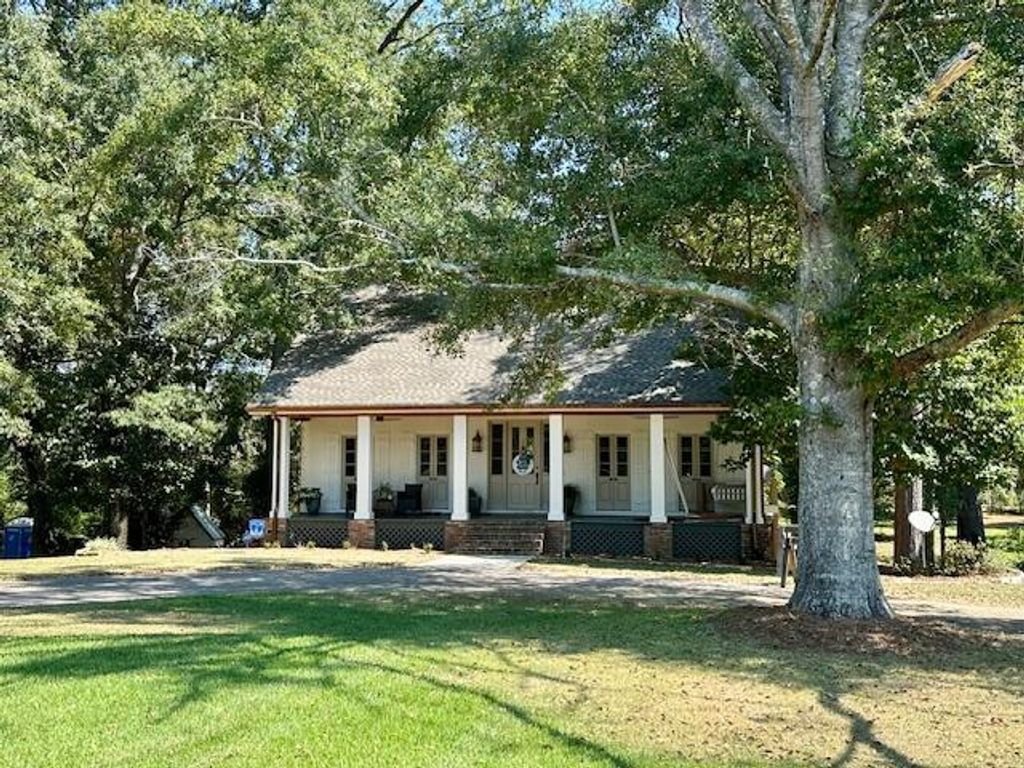 90 Windwood Trace, Hattiesburg, MS 39402
