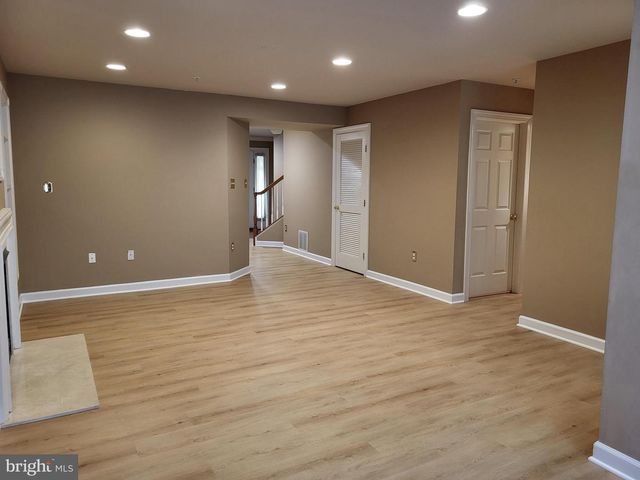 14051 ROCKINGHAM RD, Germantown, MD 20874