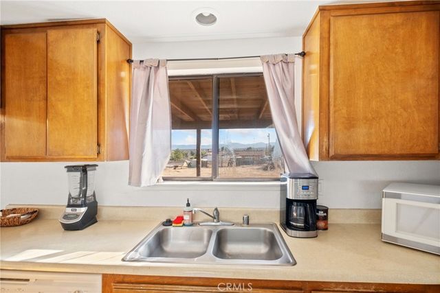 16341 Fremontia Street, Hesperia, CA 92345